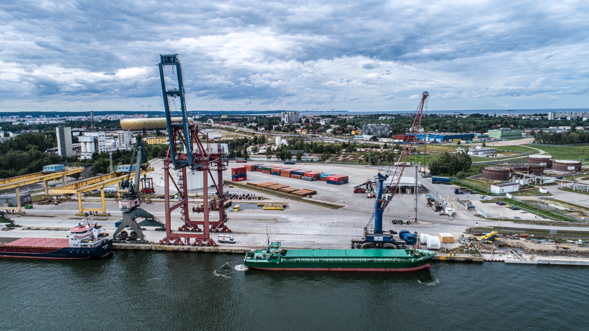 Another sea project cargo carried out by Fracht FWO at the Port of Gdansk (photo, video) - MarinePoland.com
