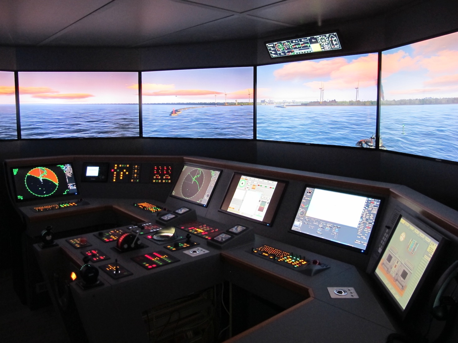 PBP Enamor: Full Mission Simulator in Baltic Fishery Training Centre in Kołobrzeg - MarinePoland.com