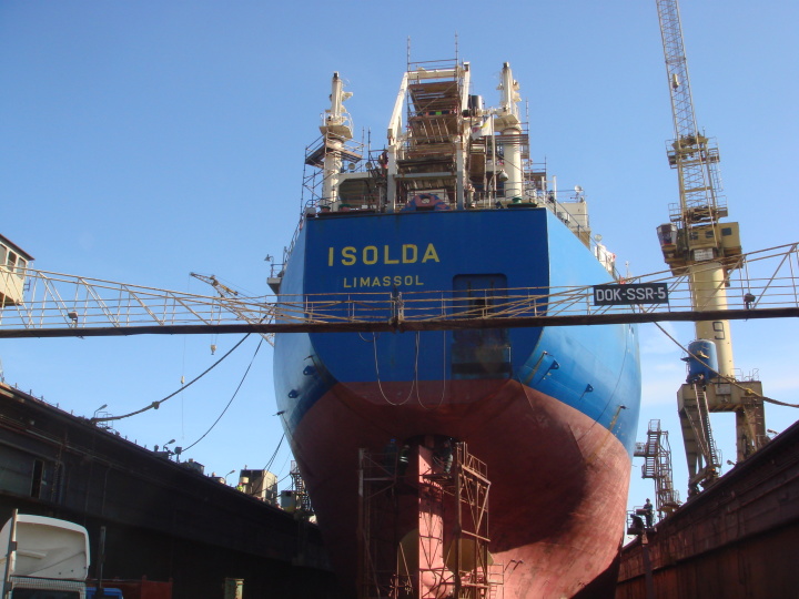 Docking of M/S Isolda - MarinePoland.com