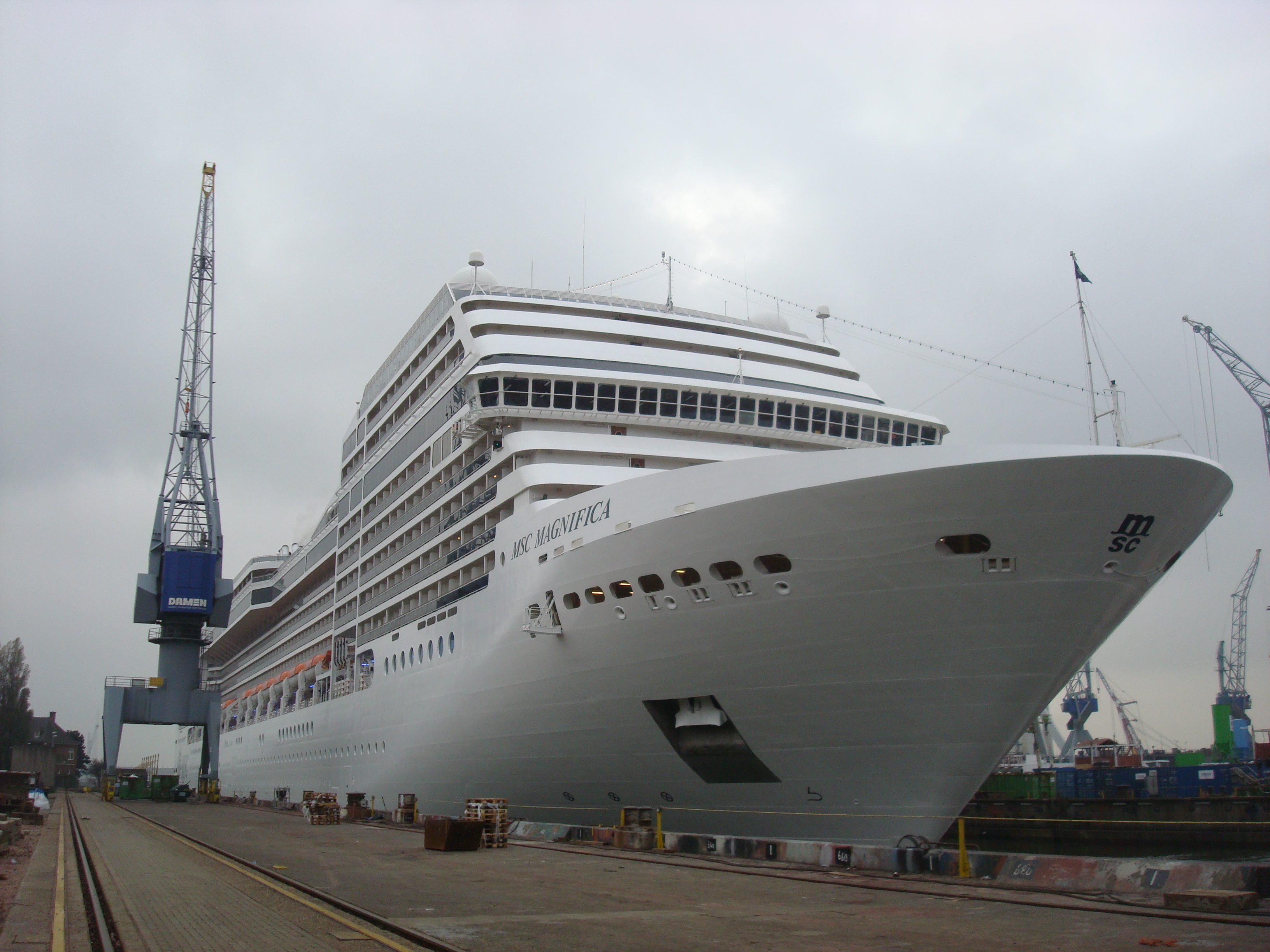 MSC Magnifica undergoes successful drydocking at Damen Shiprepair Rotterdam - MarinePoland.com